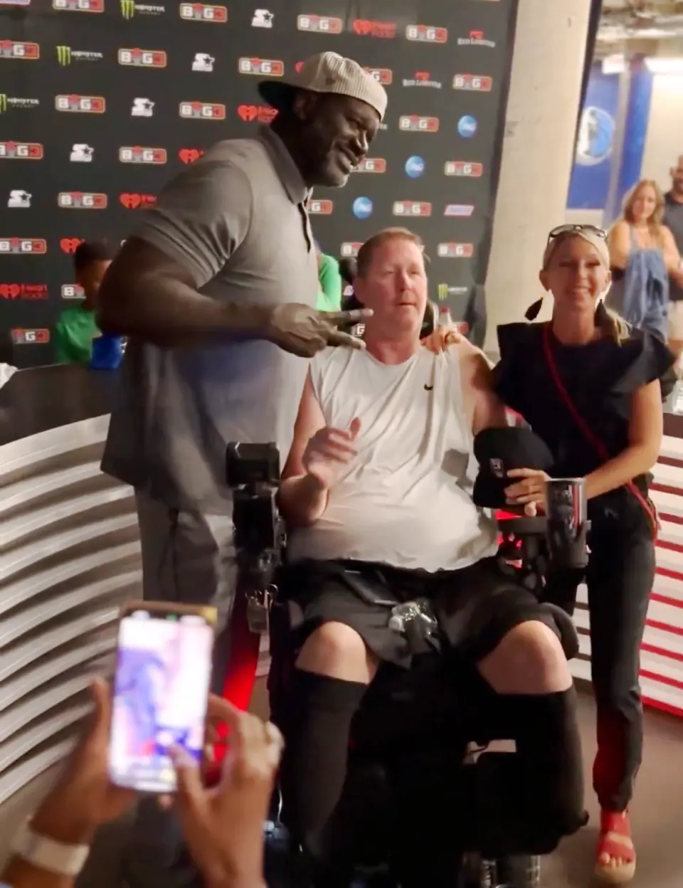 的挑战是保, 比奥尼尔还, 拉德利观战