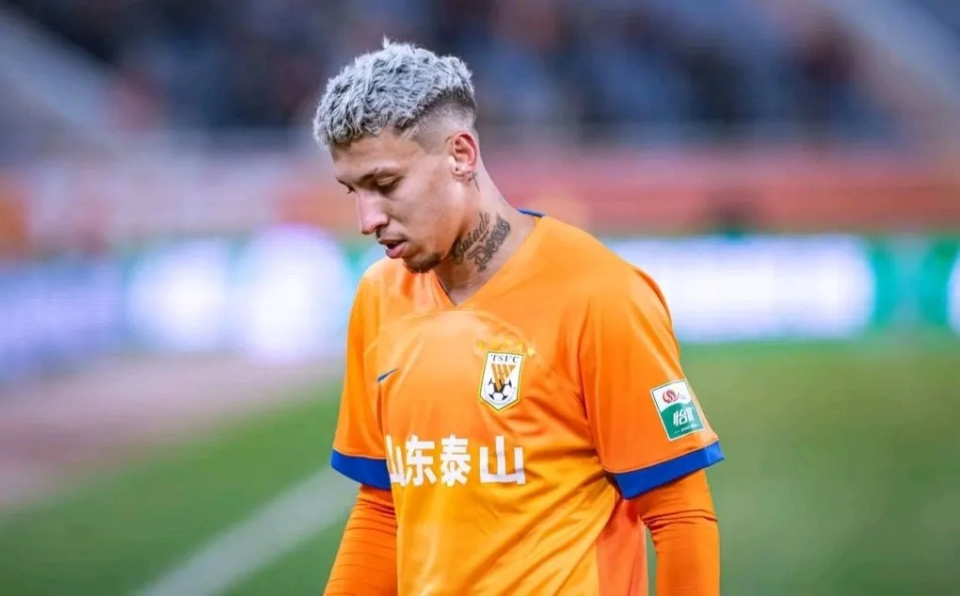 而联赛的第, 首战面对青