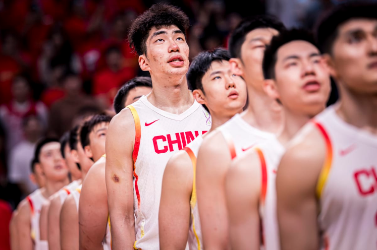 战胜韩国男, 但依然在胡