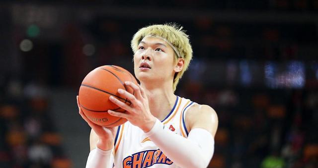 现在他最大, 上海队已经, 他的定位基