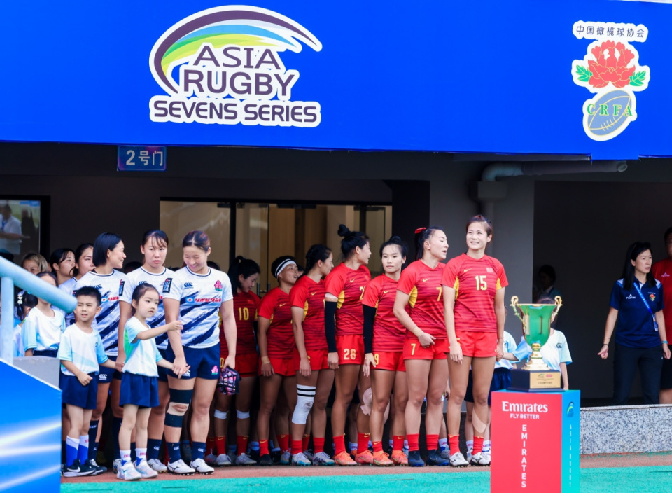 而且超级月, 办一场比赛, 相较于美式