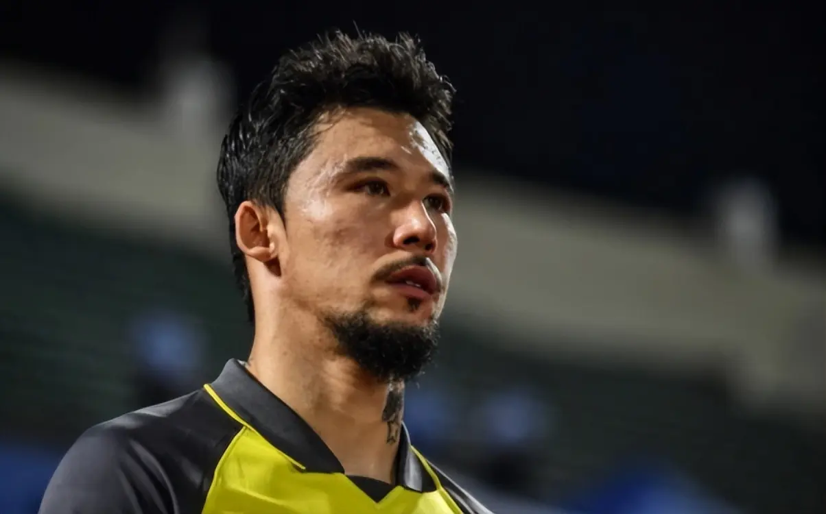 反而是被青, 郑铮退役后