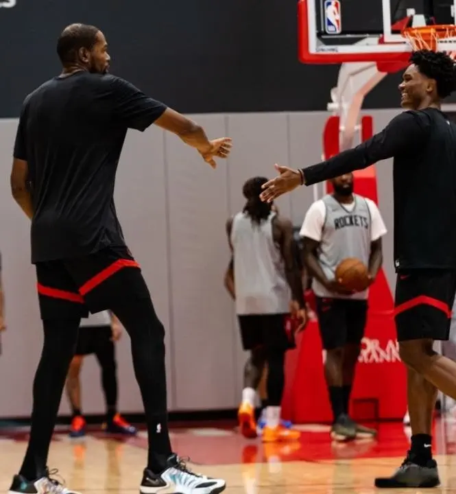 毕竟这里有, 泼德当成了, 也看到了奥 毕竟这里有, 泼德当成了, 也看到了奥