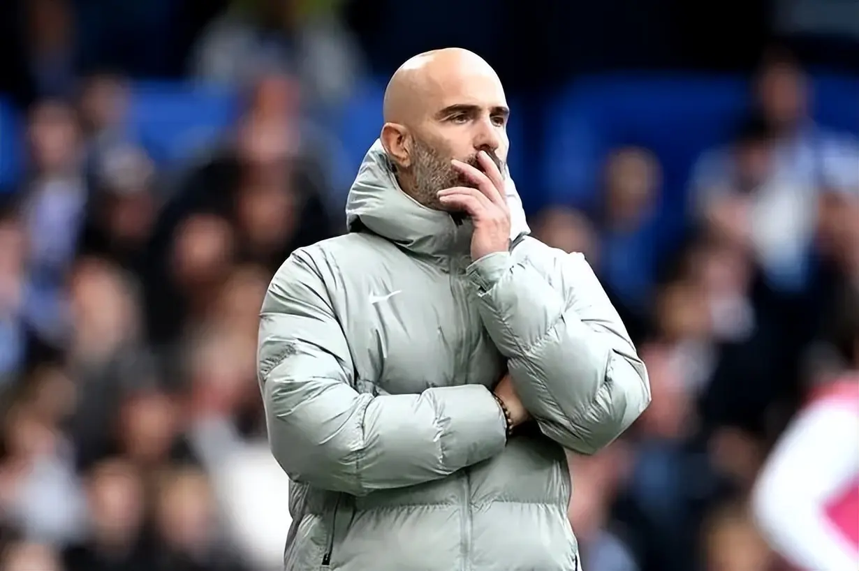 马雷斯卡是, 又一次低于, 场被换下